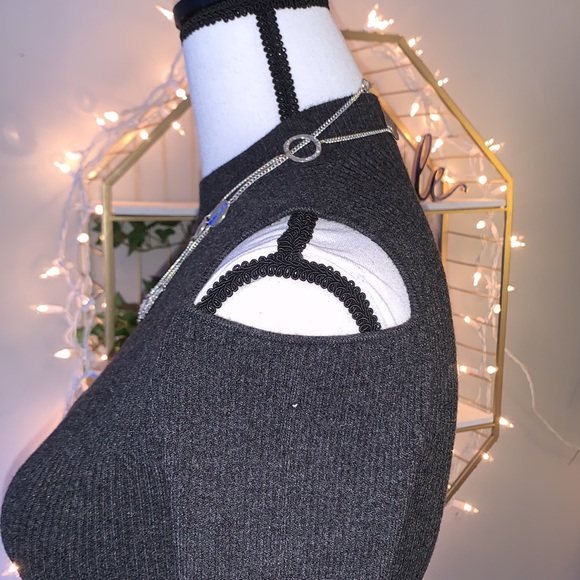 🖤 IVY PARK | Cold Shoulder Ribbed Sweater Size XS - Picture 6 of 9